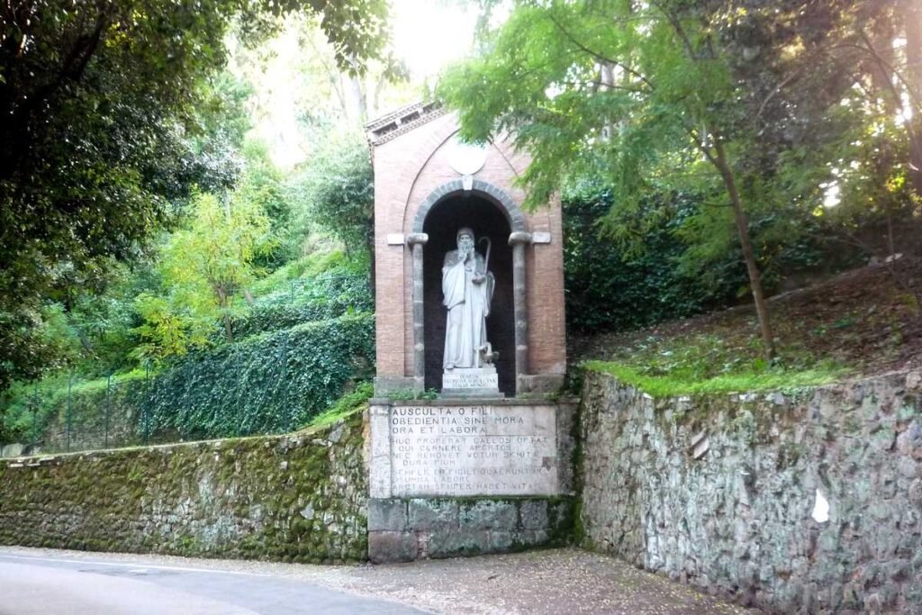 Statua di San Benedetto - Tre Fontane